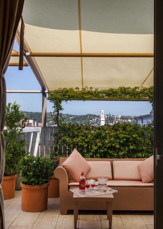 Il Garofano Rosa Apartment Verona Bagian luar foto