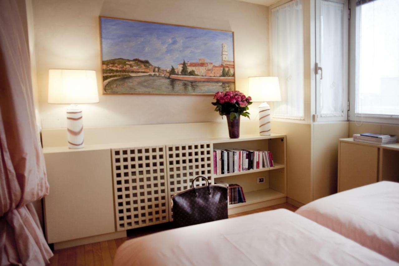 Il Garofano Rosa Apartment Verona Bagian luar foto